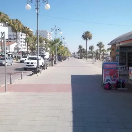 1 Bedroom With Magic View Over Center Larnaka