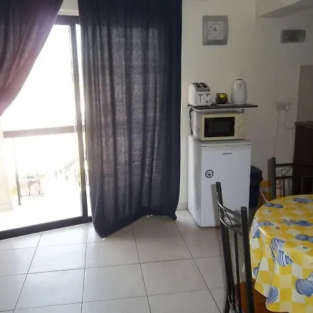 Apartment 1 Bedroom With Magic View Over Center *